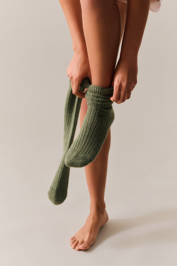 Person wearing Glen Green Wool Knee Highs